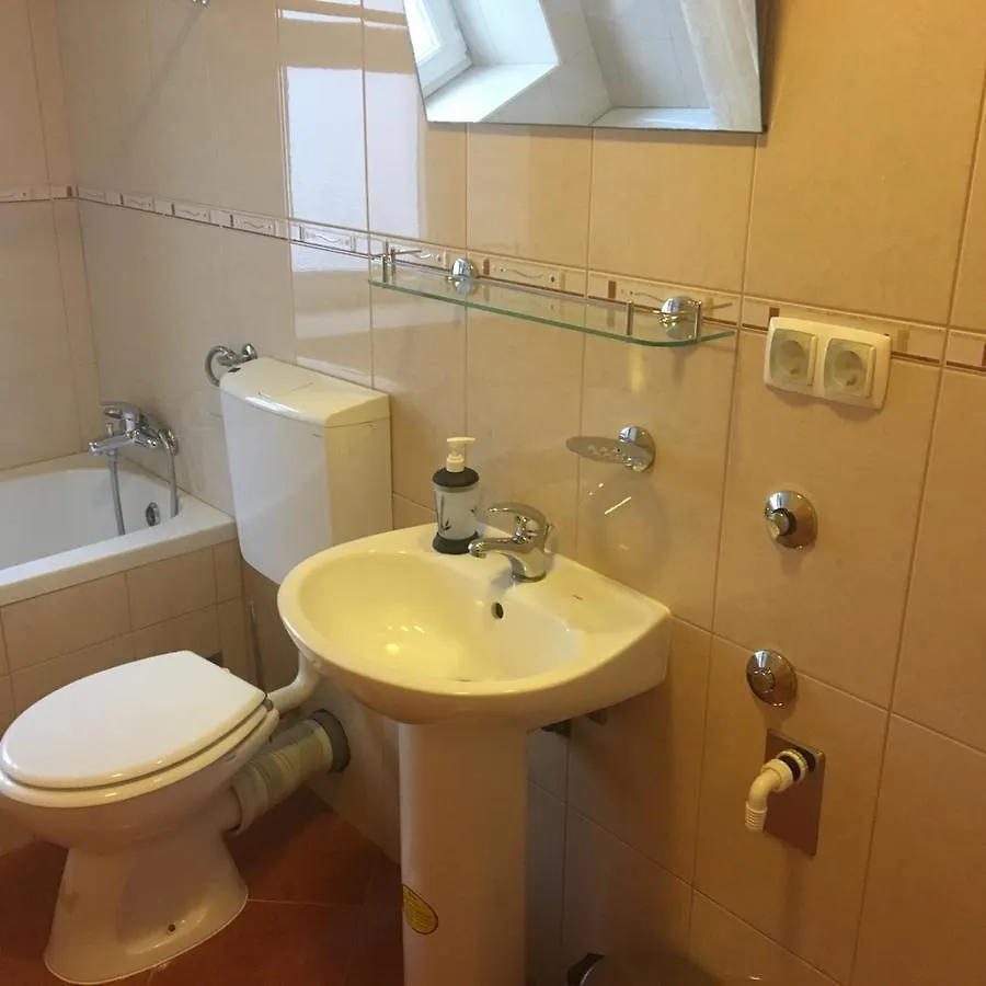 Guest House Amadeus Selce 3*,