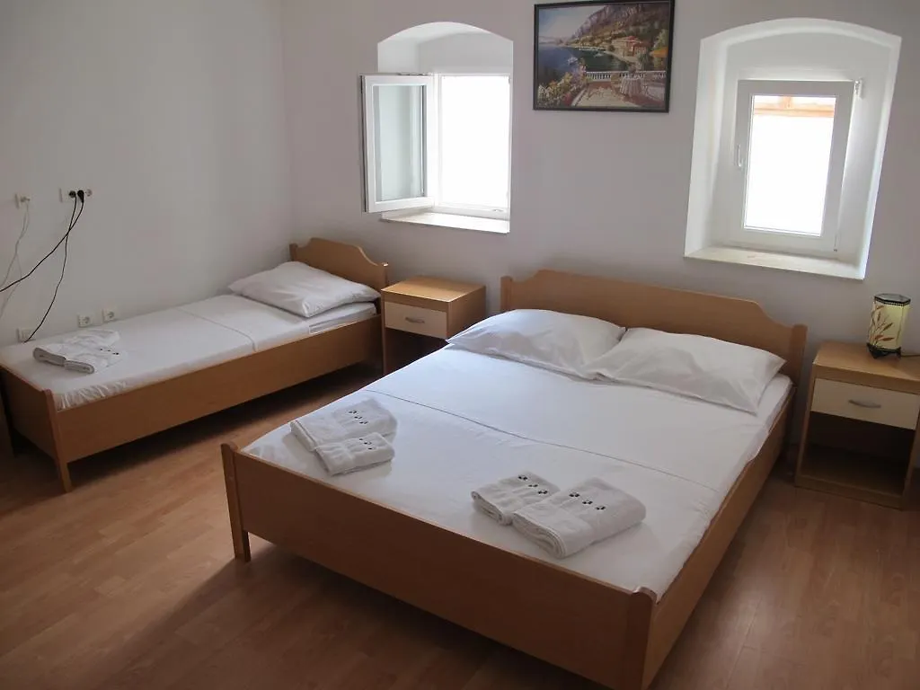 Guest House Amadeus Selce 3*,  Croatia