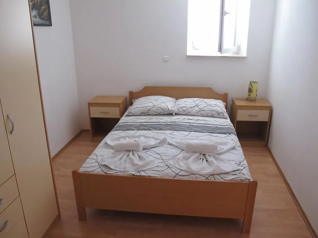Guest House Amadeus Selce