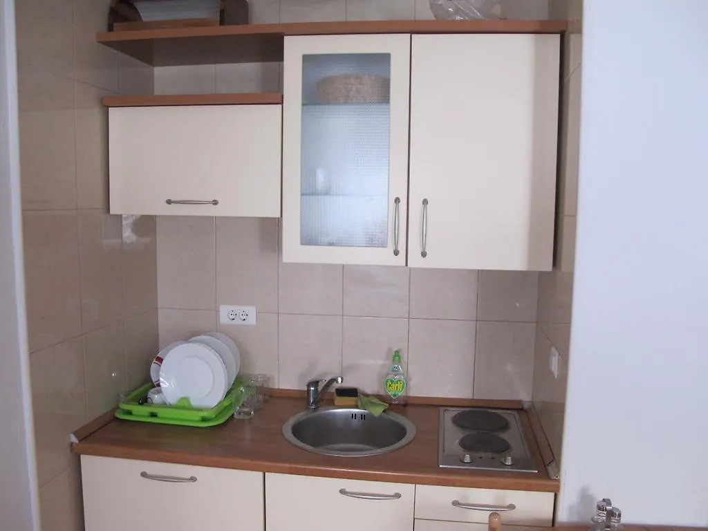 Guest House Amadeus Selce