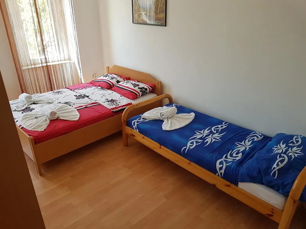 Guest House Amadeus Selce