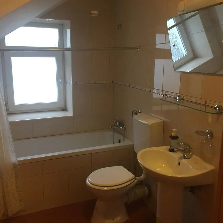 Guest House Amadeus Selce