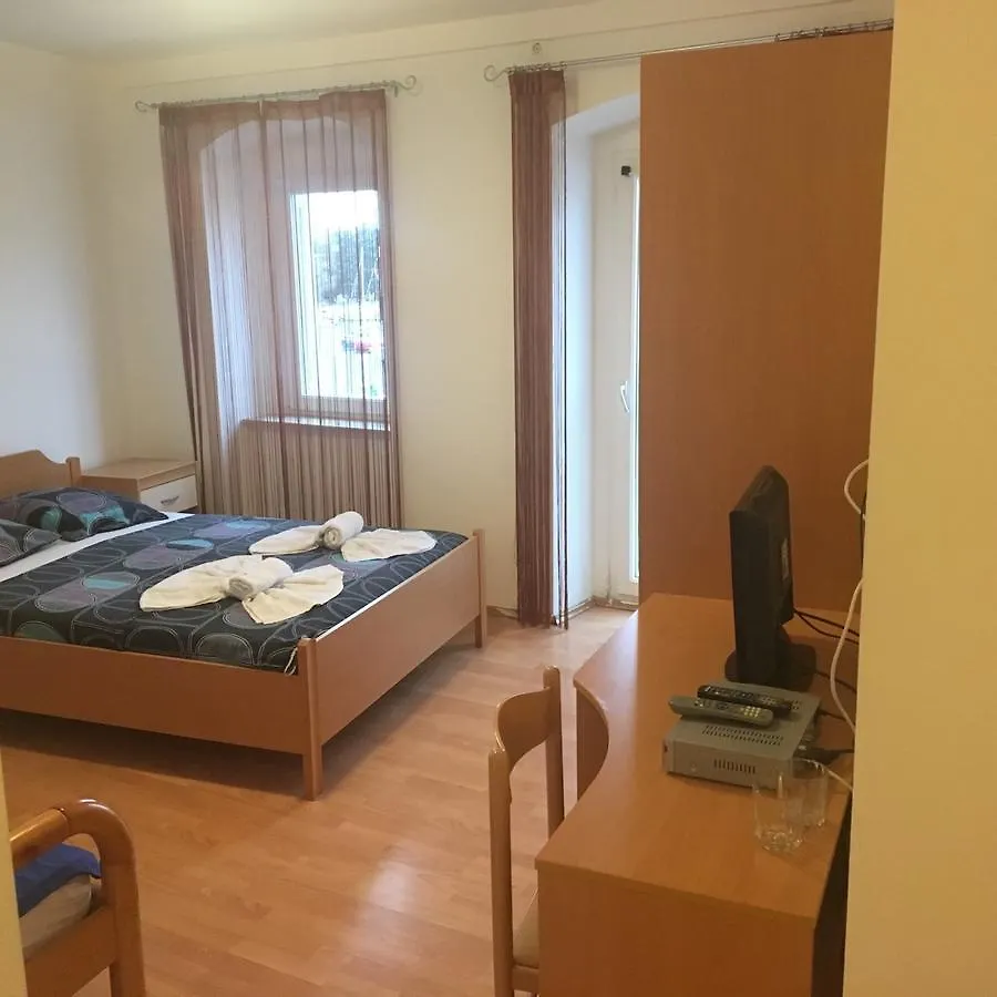 Guest House Amadeus Selce
